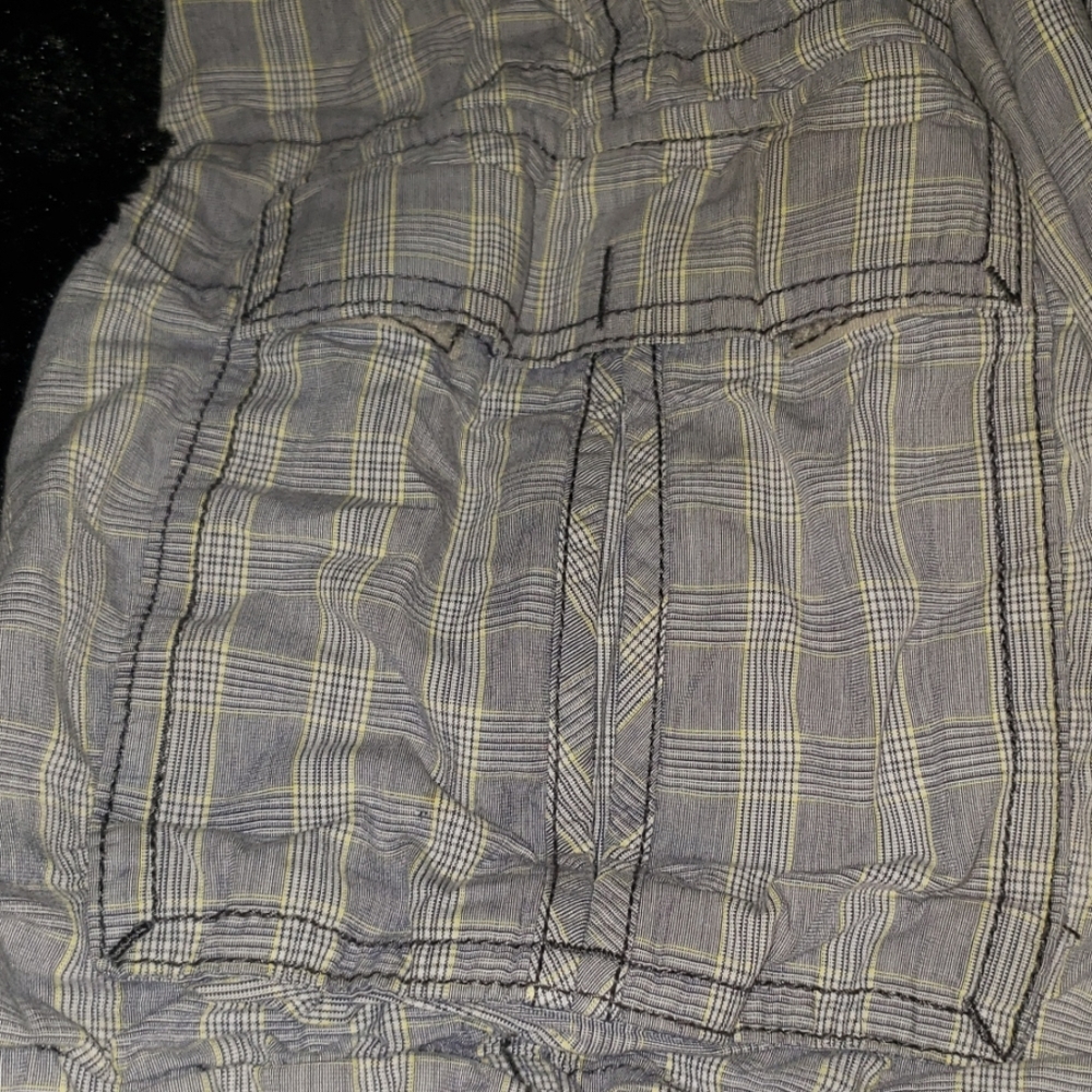 Shorts - Picture 2 of 5